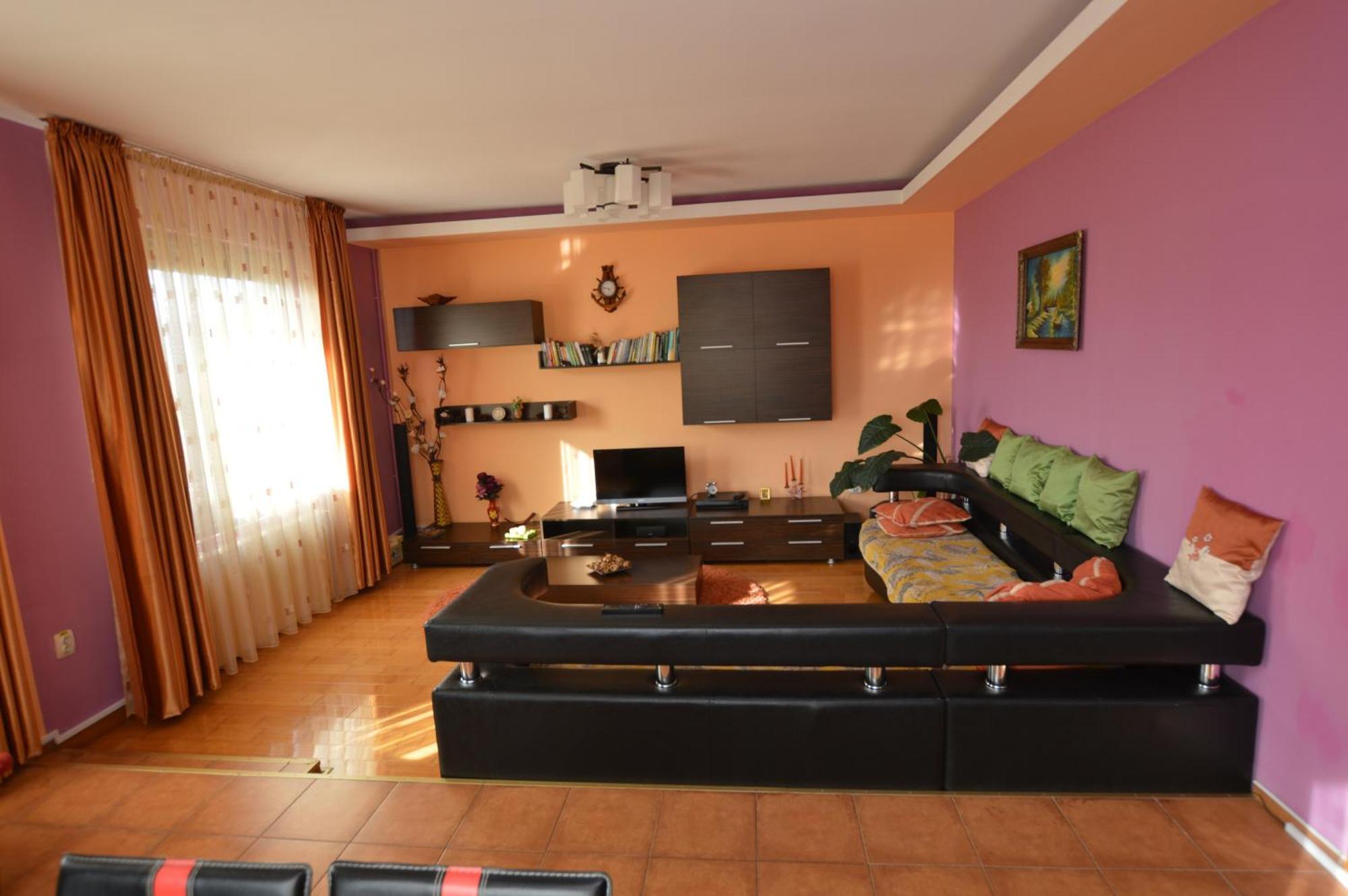 Piatra Neamţ Casa Irinaヴィラ エクステリア 写真